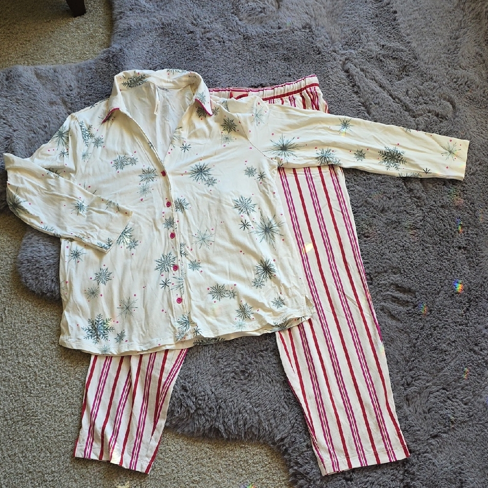 Soma Women's Pajama Set - White with Red and Green Accents M L